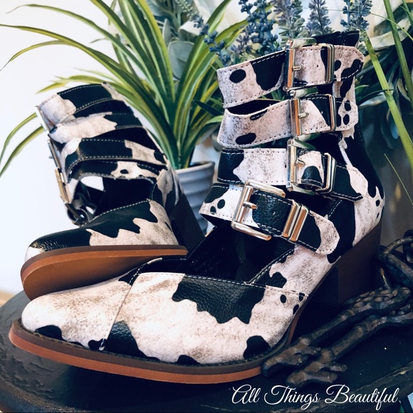 LAST PR SZ 6 Arider Cow Print Strappy Bootie - Picture 3 of 6